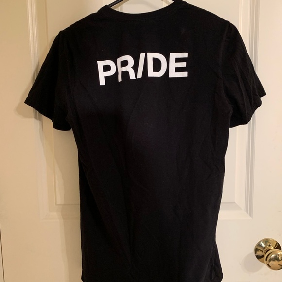 Rainbow Gay Pride Tee Size Small - Picture 2 of 2